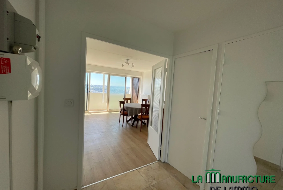 Appartement T2 rénové avec balcon et cave à Saint-Étienne - Montreynaud 