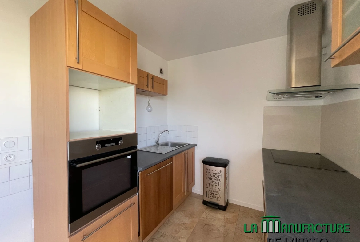 Appartement T2 rénové avec balcon et cave à Saint-Étienne - Montreynaud 