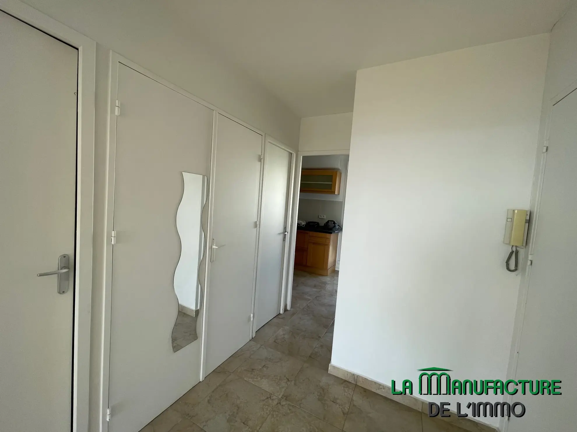 Appartement T2 rénové avec balcon et cave à Saint-Étienne - Montreynaud 