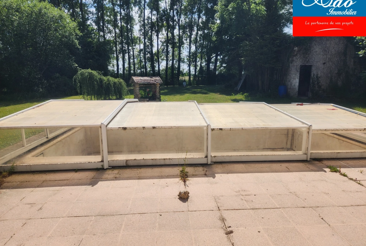Maison de campagne avec piscine et grand terrain à Sormery, Yonne 