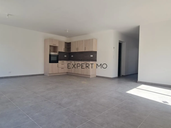 Belle villa RT2020 à Lespignan avec garage et 3 chambres