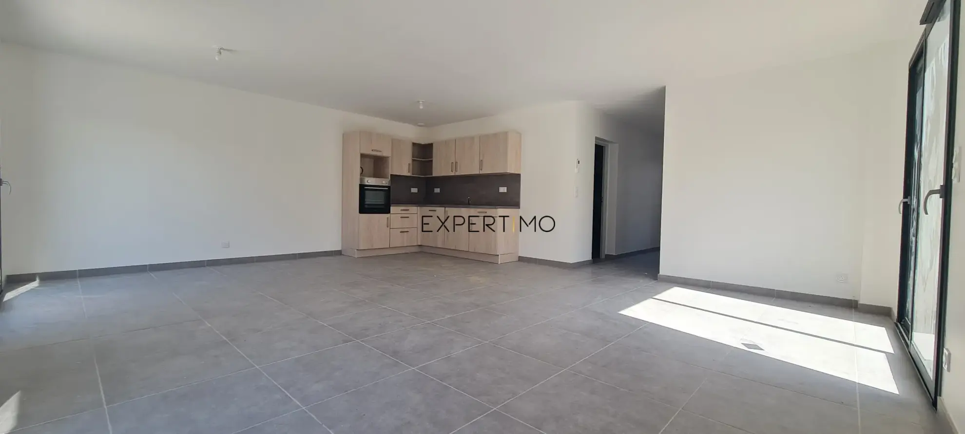 Belle villa RT2020 à Lespignan avec garage et 3 chambres 