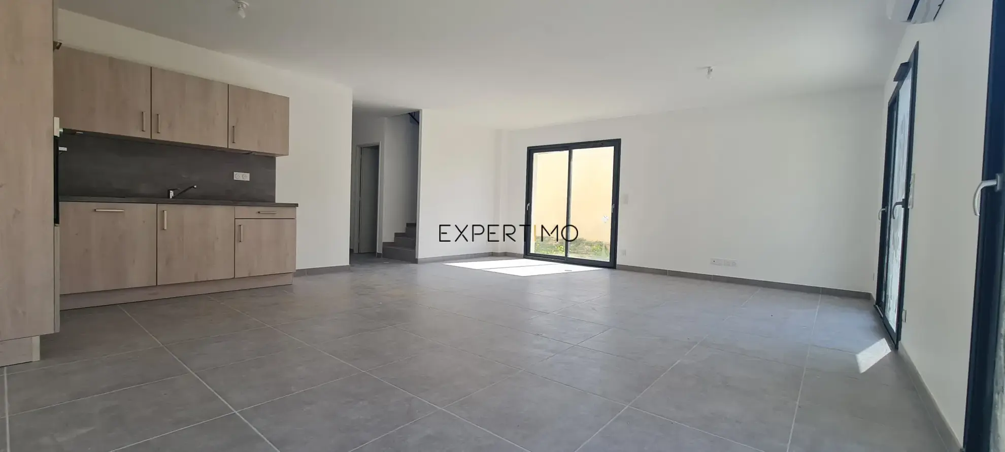 Belle villa RT2020 à Lespignan avec garage et 3 chambres 