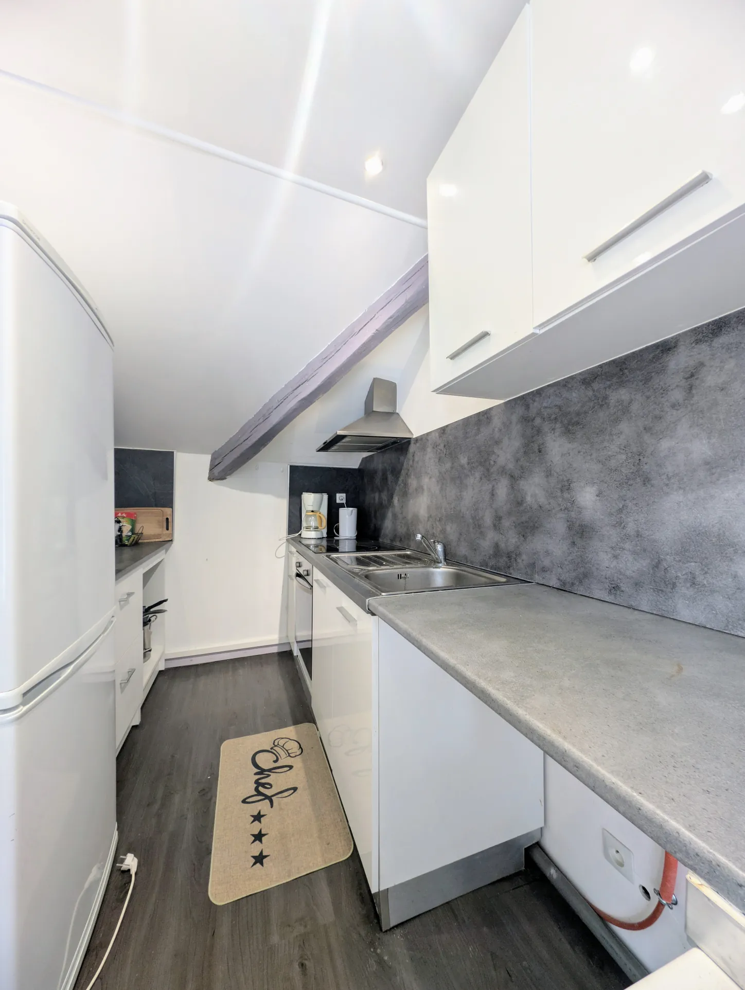 Bel appartement T4 à Troyes avec vue sur la cathédrale, lumineux et rénové 