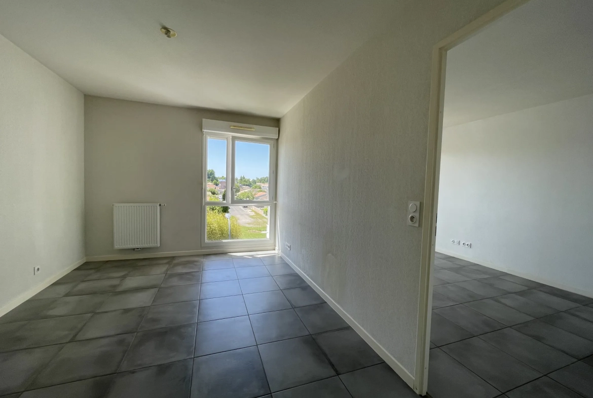 Achat appartement T2 lumineux avec balcon et parking à Bruges 