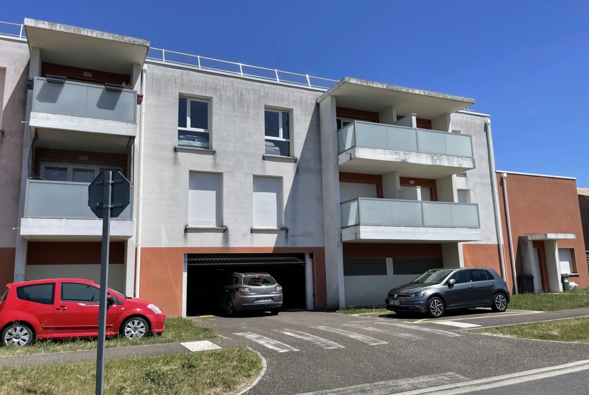 Achat appartement T2 lumineux avec balcon et parking à Bruges 