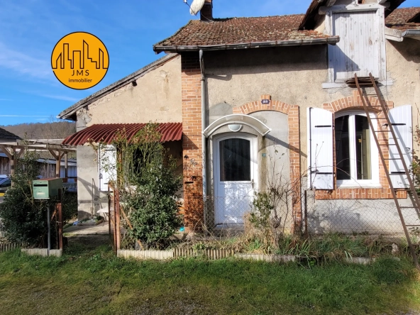 Maison mitoyenne avec jardin à Chatillon proche du village - Potentiel à exploiter
