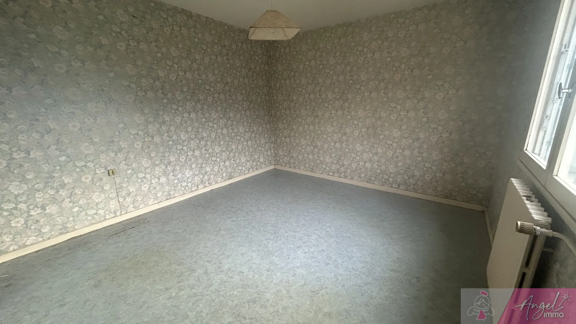 Grande maison de 208m² avec appartement indépendant à Routelle proche Saint Vit 