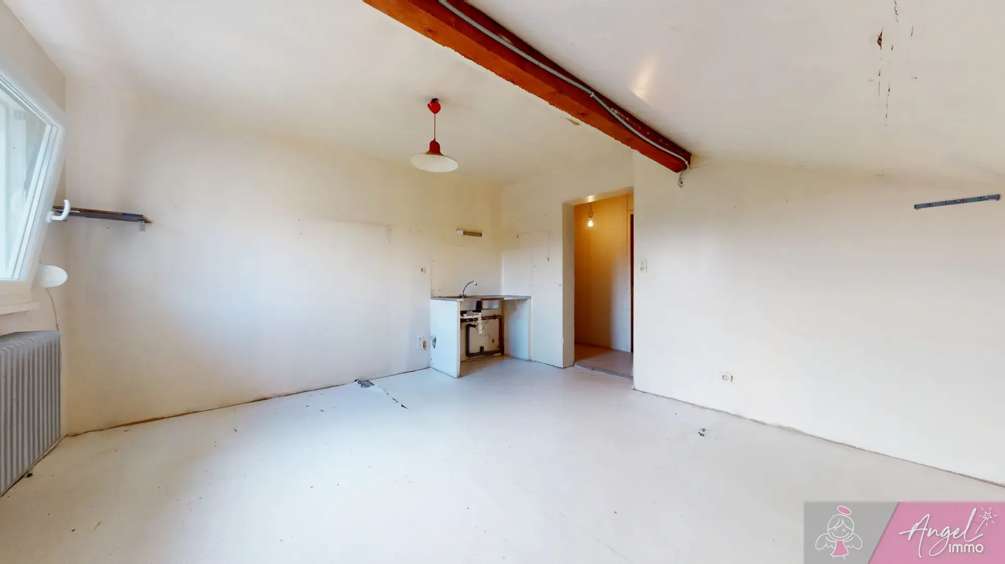 Grande maison de 208m² avec appartement indépendant à Routelle proche Saint Vit 