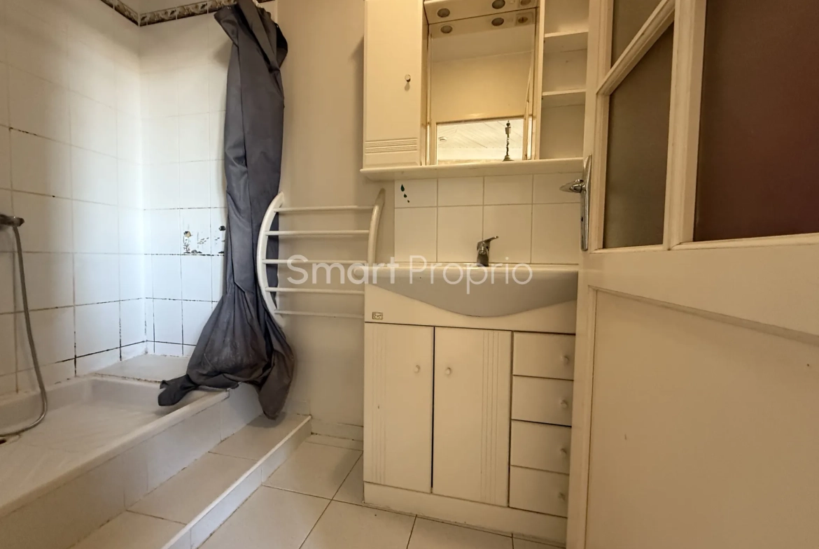 Appartement 2 pièces lumineux de 56 m² au centre-ville de Bordeaux 
