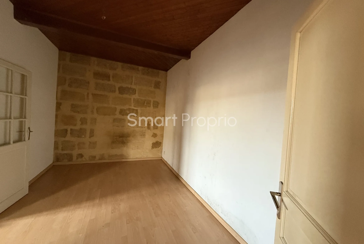 Appartement 2 pièces lumineux de 56 m² au centre-ville de Bordeaux 