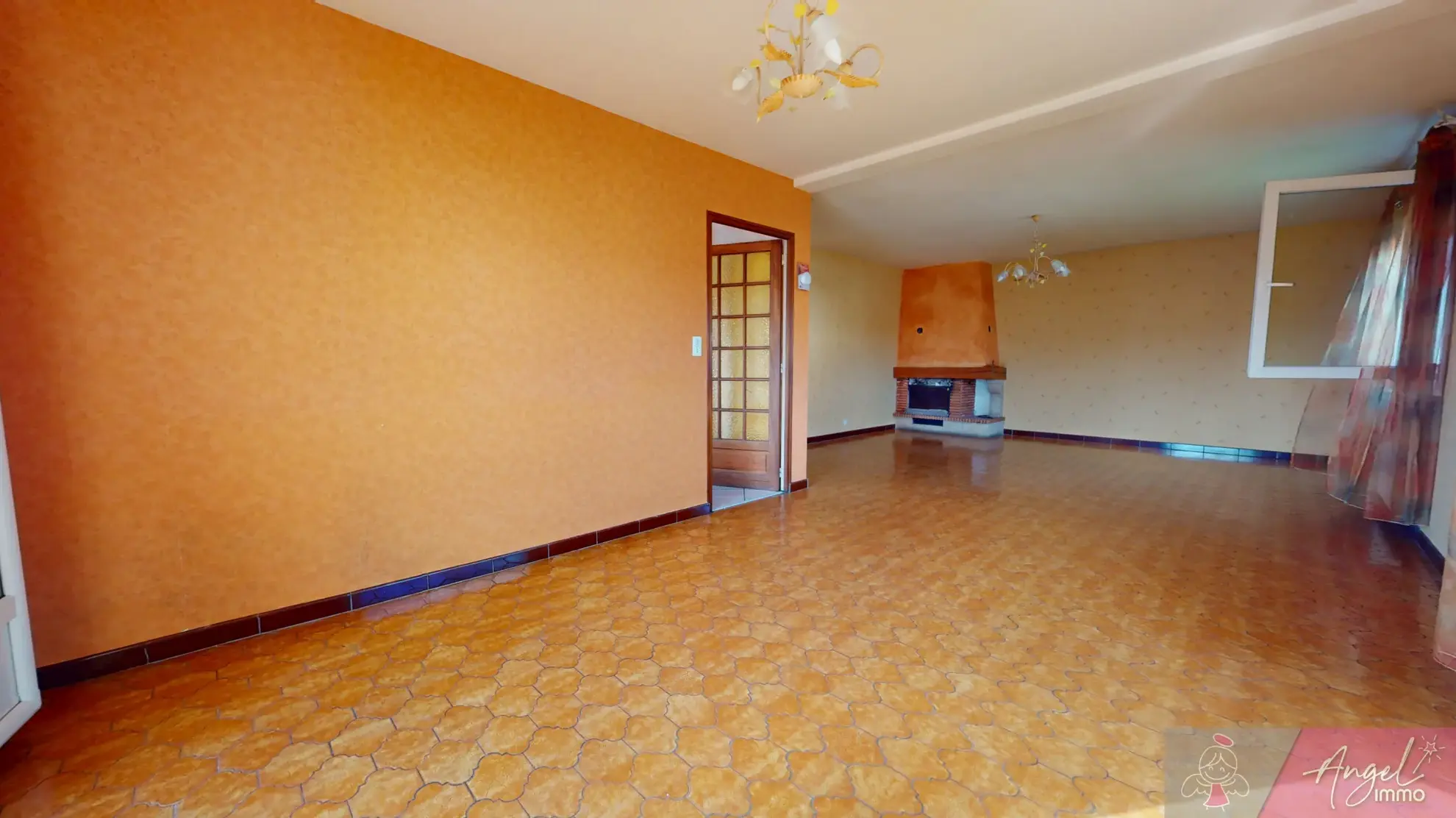 Grande maison de 208m² avec appartement indépendant à Routelle proche Saint Vit 
