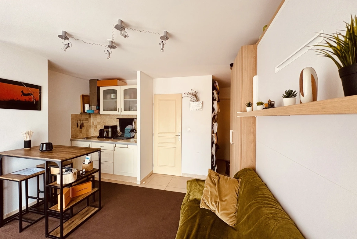 Studio en hypercentre de Sainte-Maxime avec vue et loggia - 21,75 m² 
