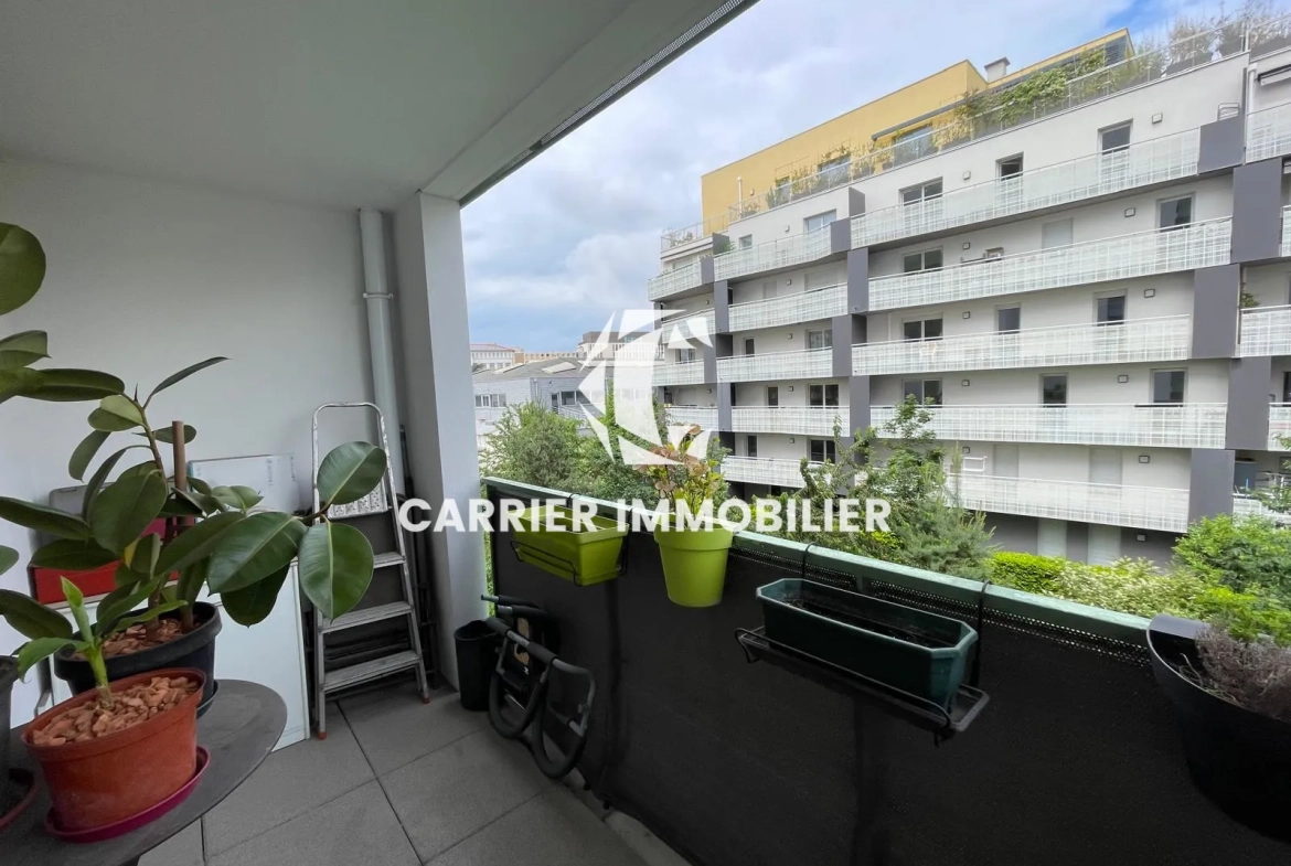 Appartement T1 bis avec balcon à Lyon 8, quartier Bachut 