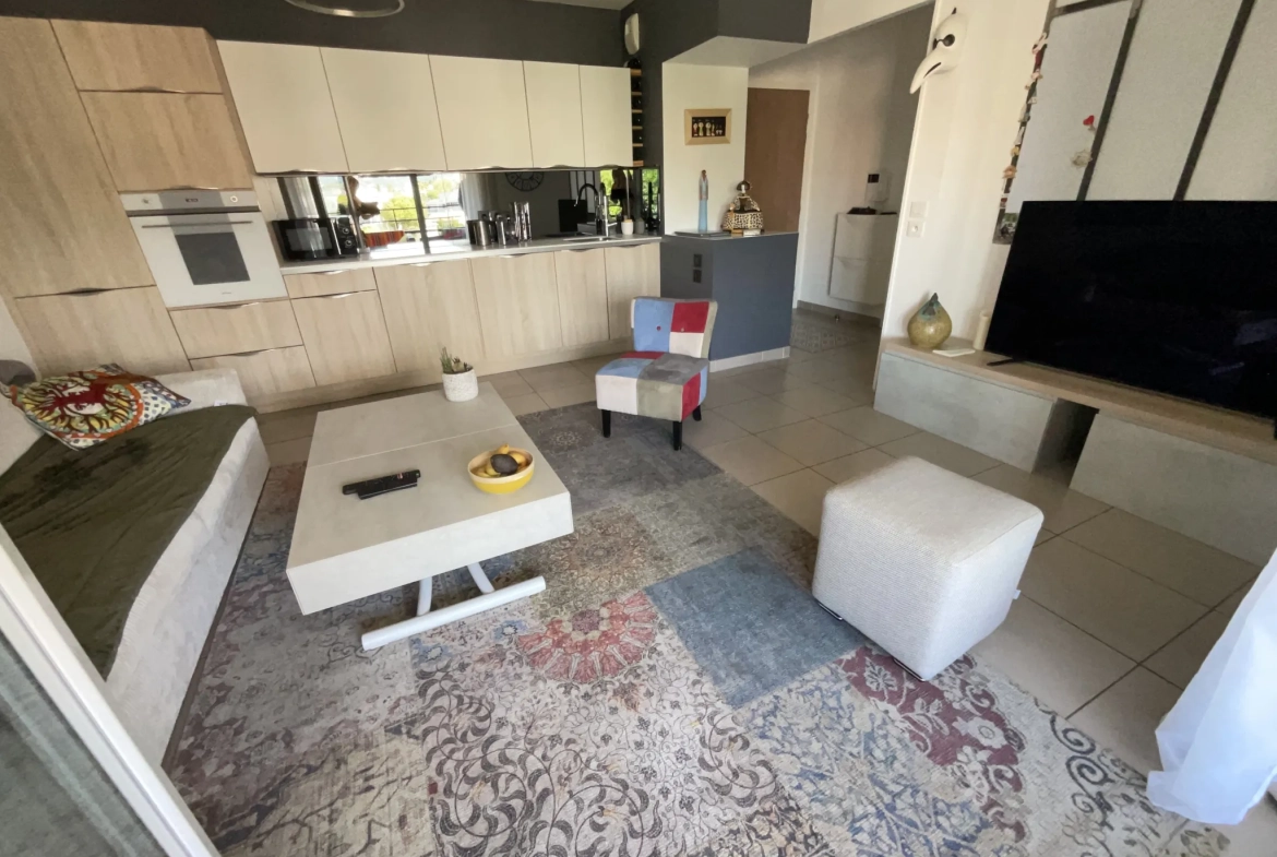 Appartement 2 pièces avec terrasse à Cagnes-sur-Mer dans résidence récente 