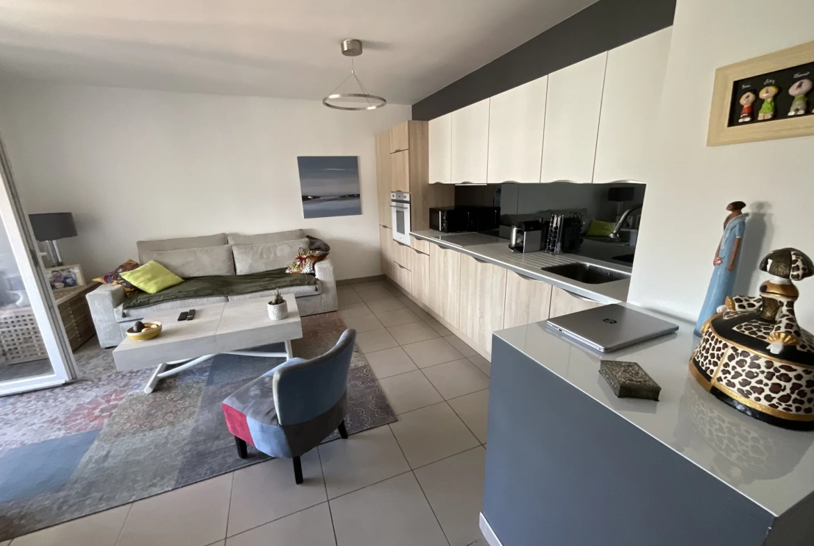 Appartement 2 pièces avec terrasse à Cagnes-sur-Mer dans résidence récente 