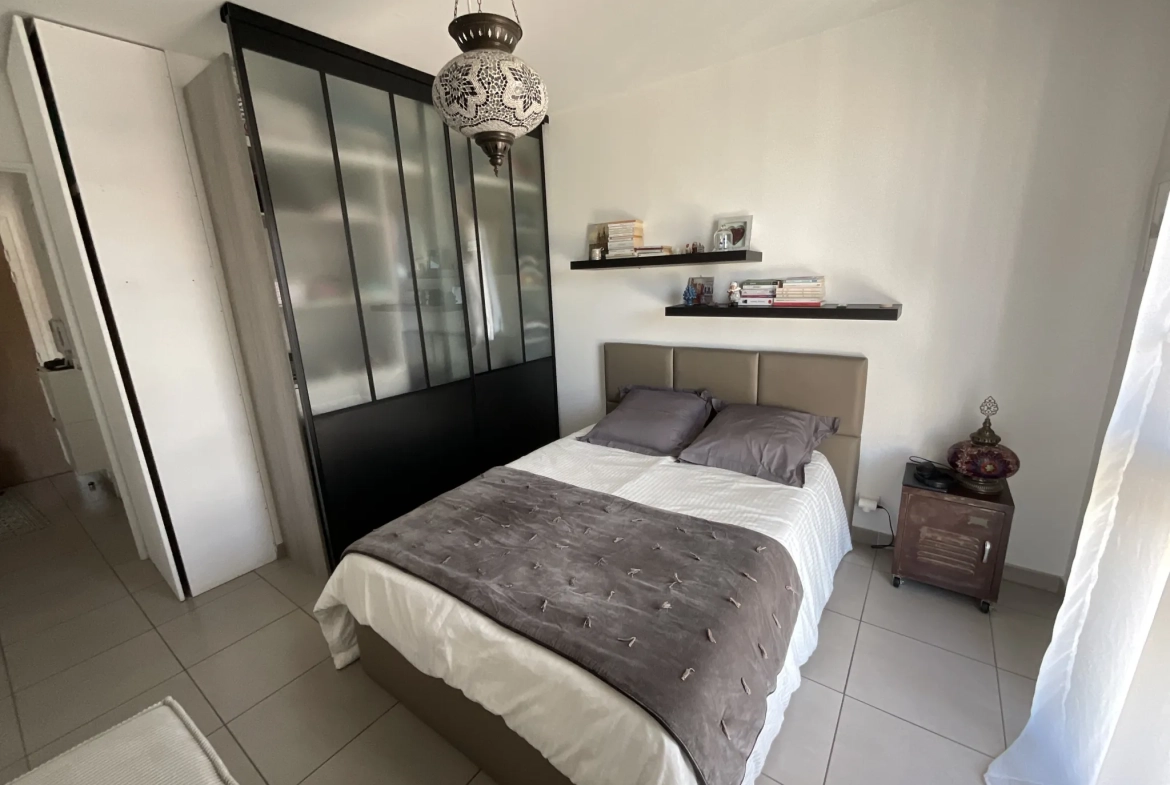 Appartement 2 pièces avec terrasse à Cagnes-sur-Mer dans résidence récente 