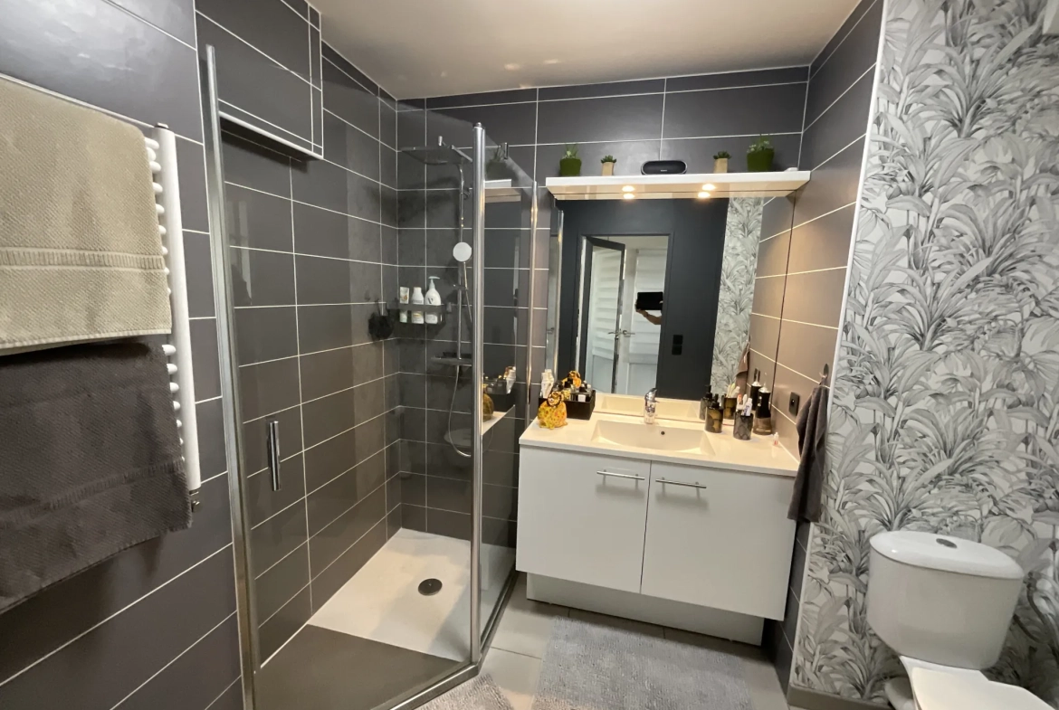 Appartement 2 pièces avec terrasse à Cagnes-sur-Mer dans résidence récente 