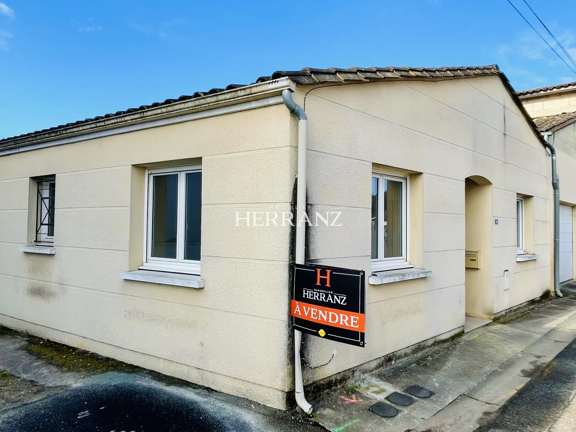Maison avec 3 chambres et garage à Libourne, secteur résidentiel 