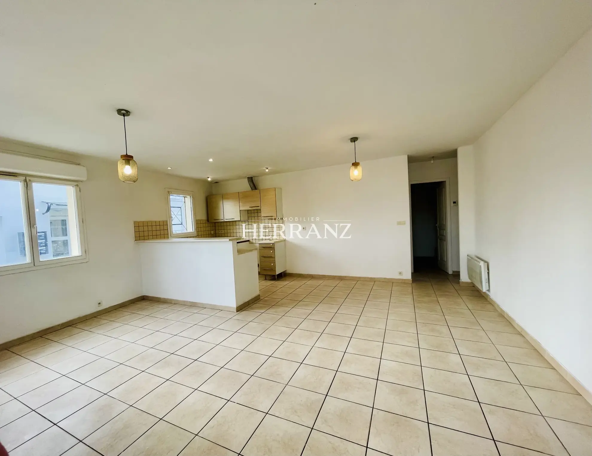Maison avec 3 chambres et garage à Libourne, secteur résidentiel 