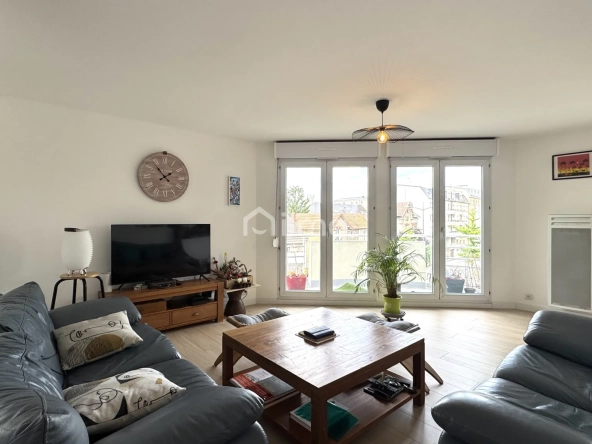 Appartement 4 pièces à vendre à Meaux avec balcon et parking en centre-ville