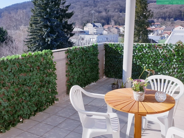 Appartement 2 pièces loué avec terrasse et parking à Clouange