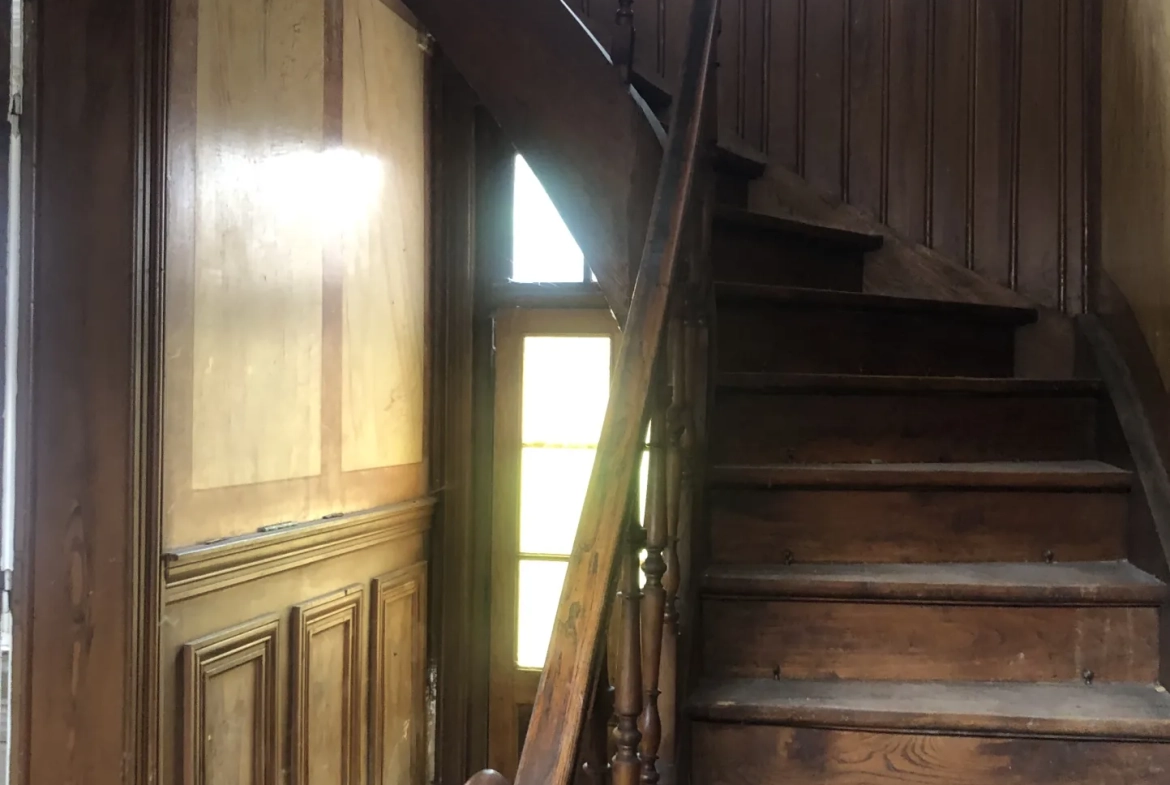 Maison de caractère à vendre à Gouy Sous Bellonne - Grande propriété avec terrain et grange 