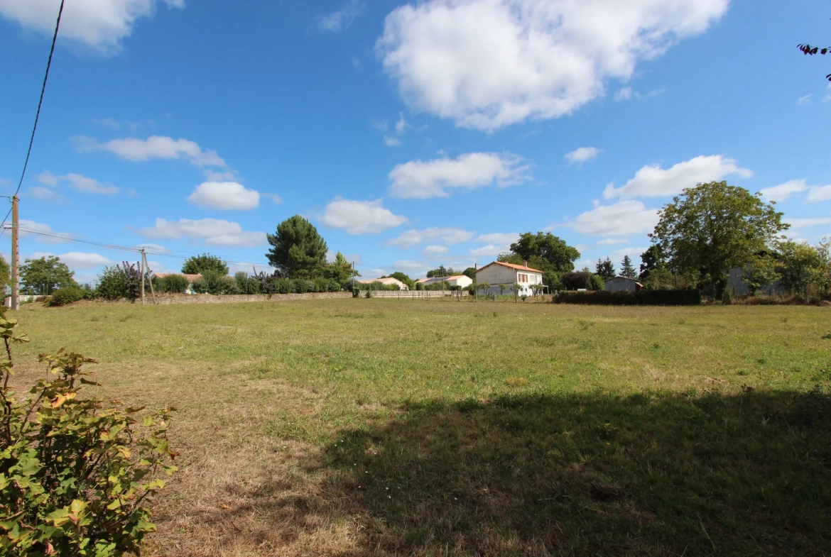 Terrain à vendre à Augé 2288 m² – Opportunité à saisir 