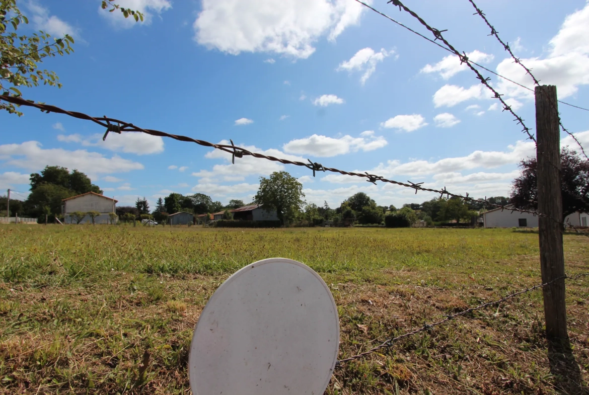 Terrain à vendre à Augé 2288 m² – Opportunité à saisir 