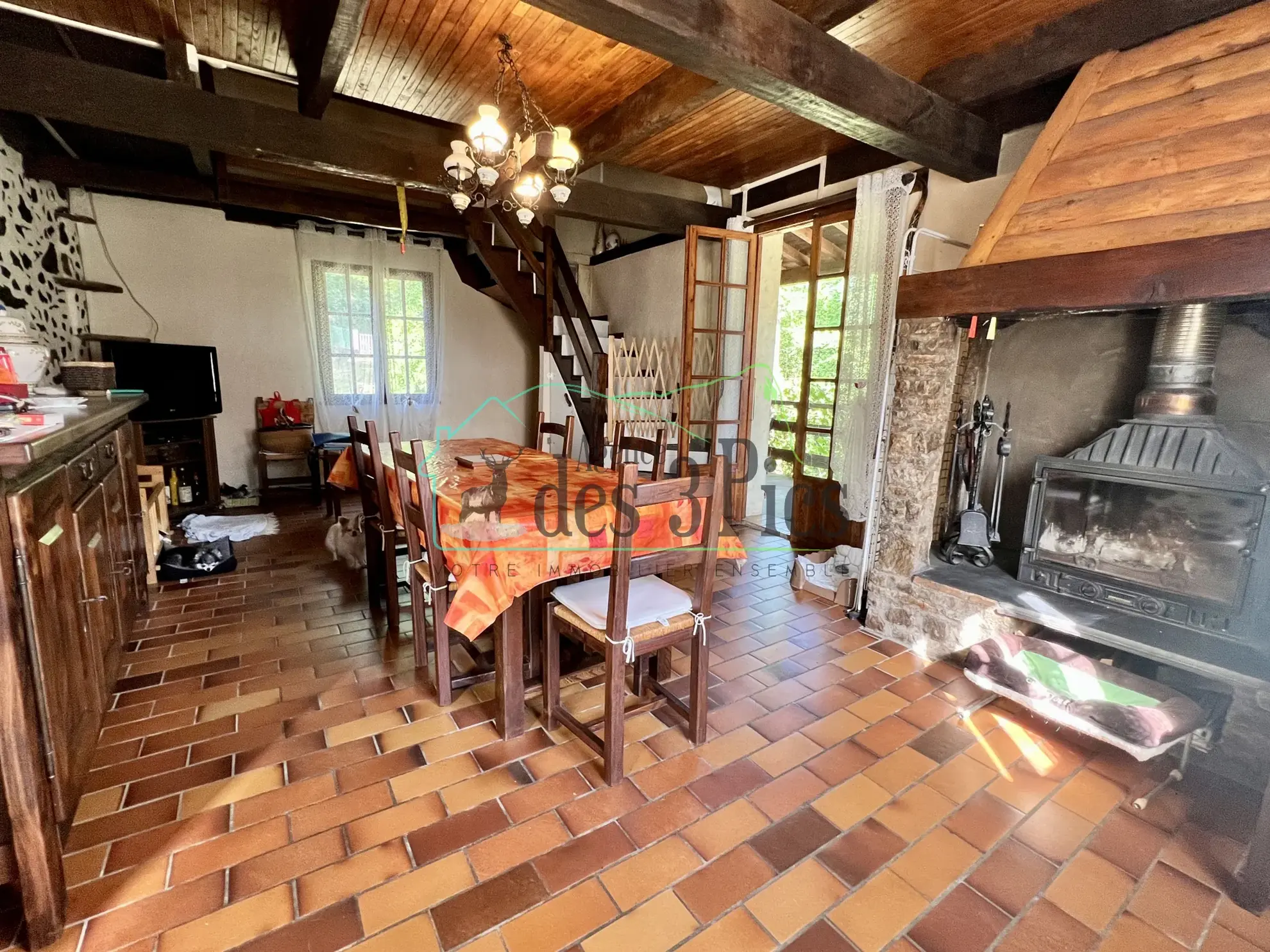 Maison en pierre avec vue montagne et rivière en Vallée de l'Arbas 