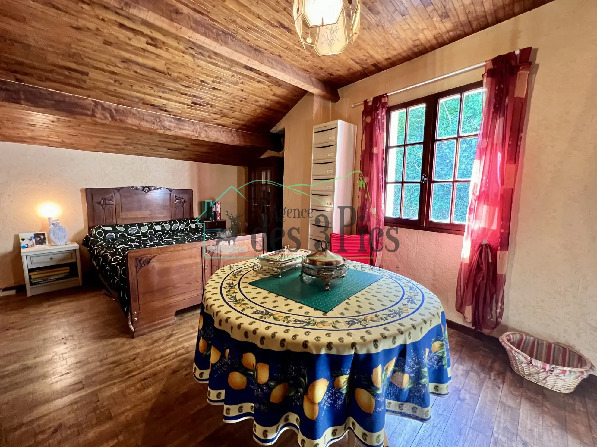 Maison en pierre avec vue montagne et rivière en Vallée de l'Arbas 