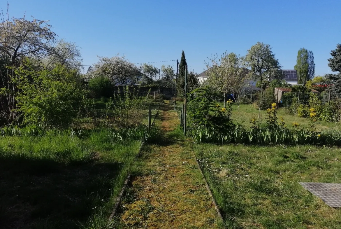 Pavillon indépendant à Vauzelles avec grand jardin, 2 chambres et sous-sol aménagé 