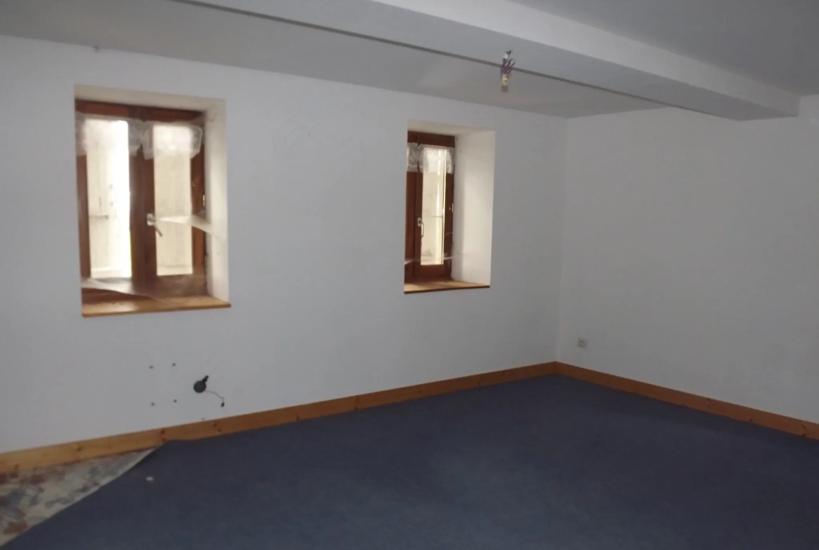 Maison de village à Vauban de 150 m² avec jardin et garage 