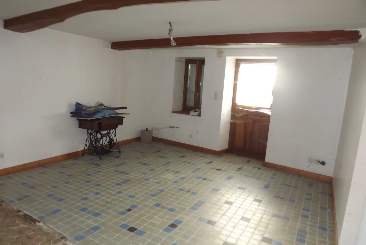 Maison de village à Vauban de 150 m² avec jardin et garage 
