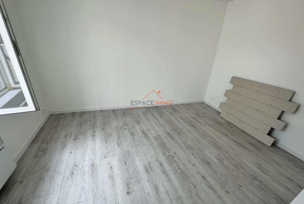 Maison rénovée à Haveluy avec jardin, 2 chambres, idéale pour premier achat ou investissement - Classe énergie E 