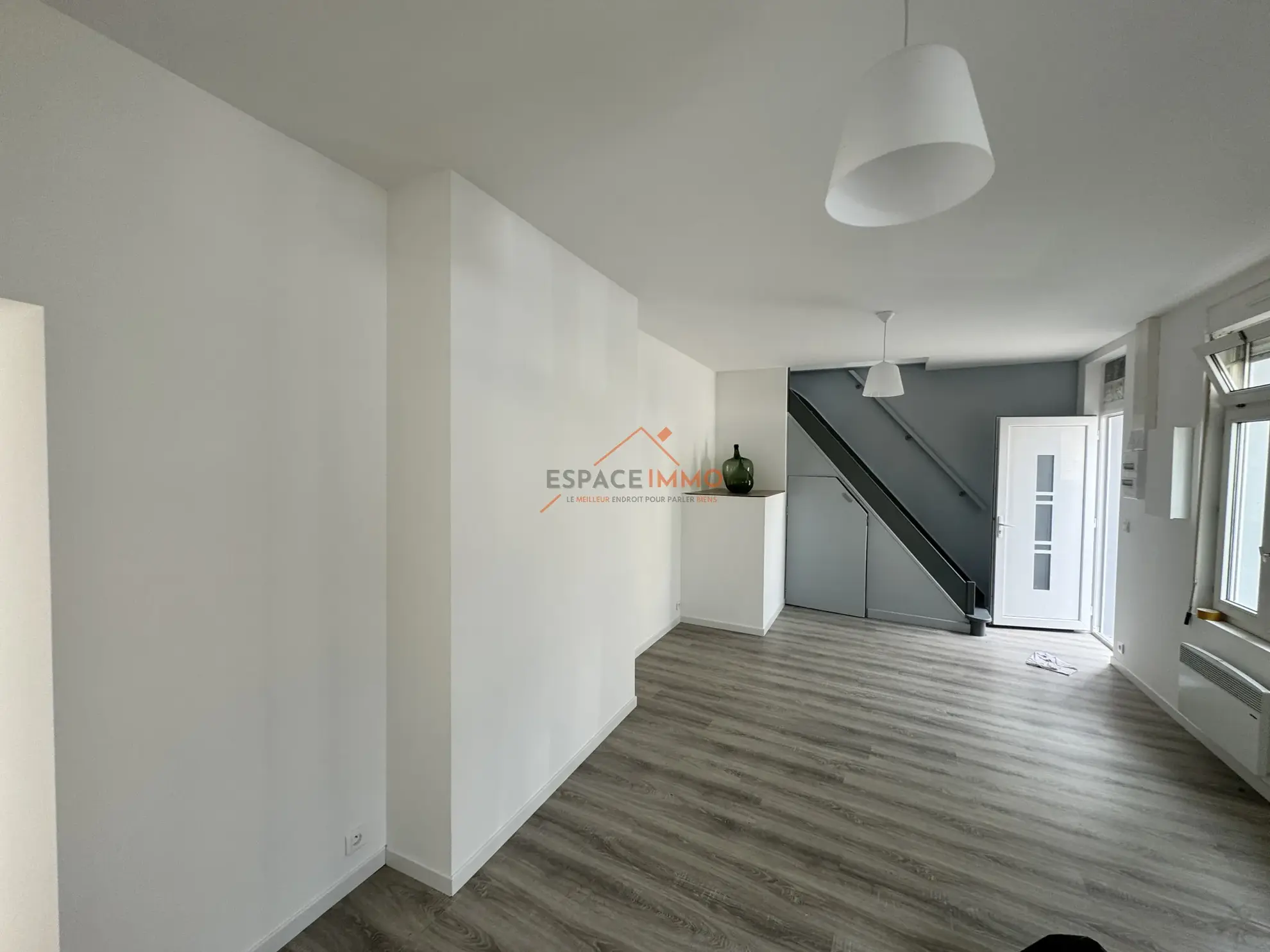 Maison rénovée à Haveluy avec jardin, 2 chambres, idéale pour premier achat ou investissement - Classe énergie E 