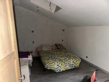 Maison T3 à Chevrières de 99m² en vente aux enchères à 30 000 euros 