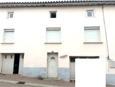 Maison T3 à Chevrières de 99m² en vente aux enchères à 30 000 euros 