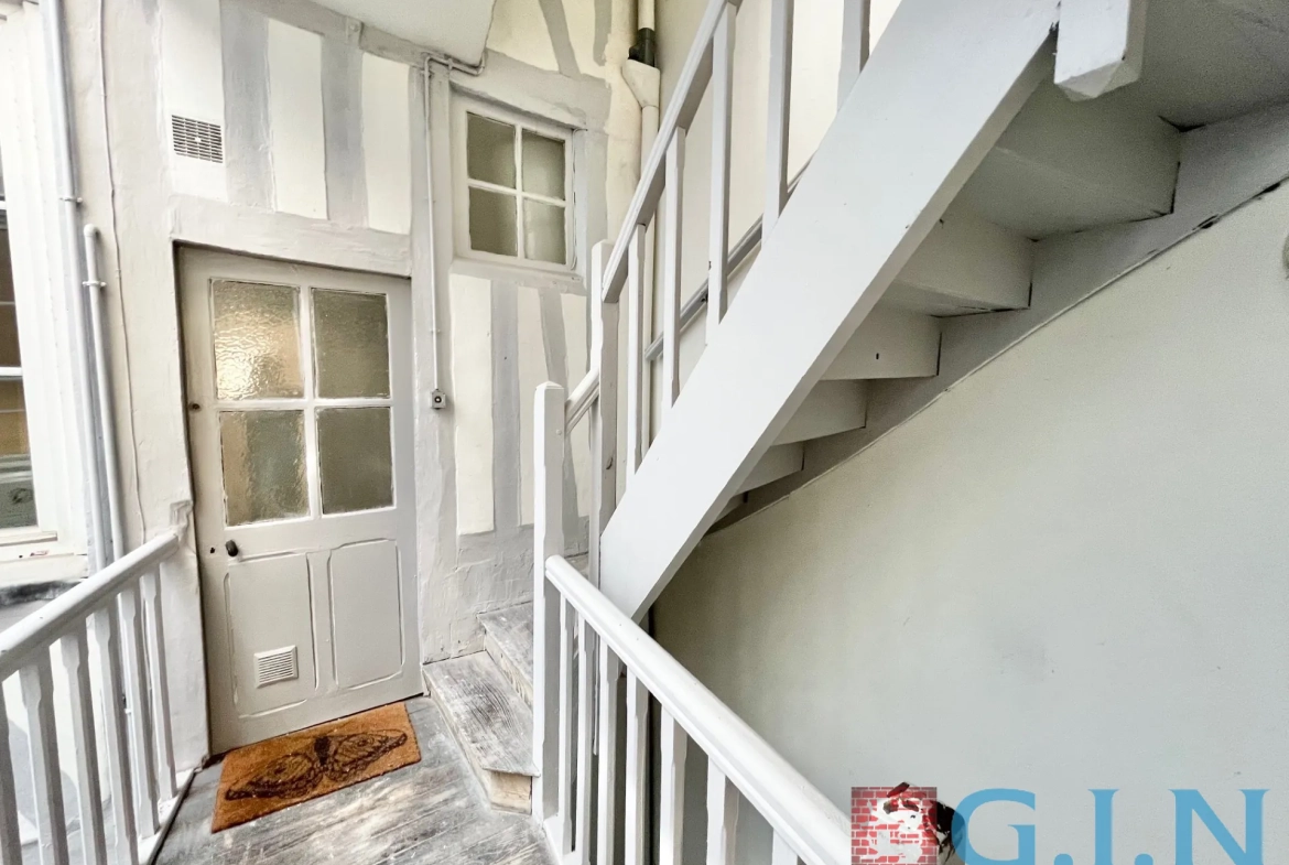 Appartement T2 rénové à Rouen proche place de la Pucelle - 45m² 