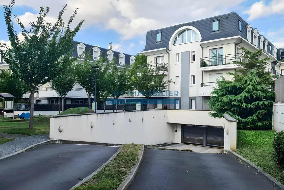 Belle maison 3 pièces avec jardin et parking proche de la gare à Sartrouville 