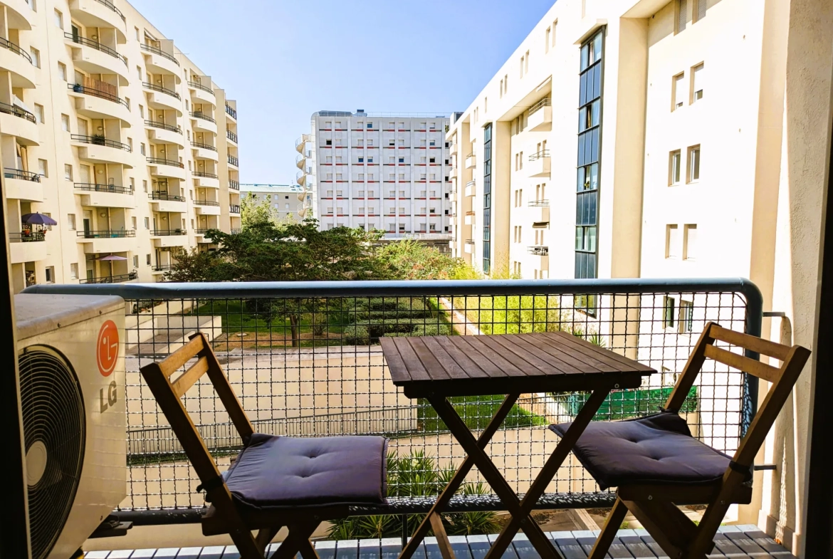 Appartement à vendre à Marseille entre Baille et La Timone avec balcon et stationnement 