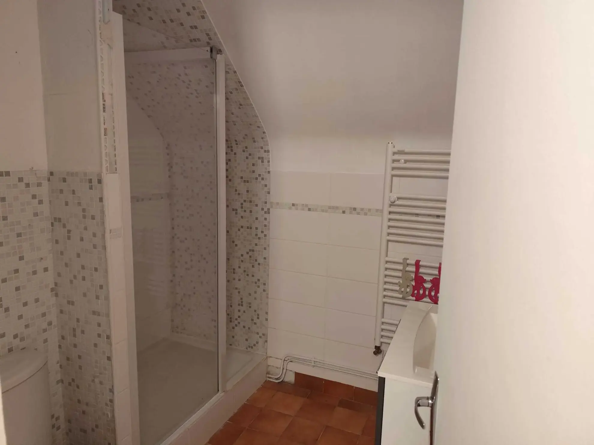 Maison spacieuse de 127m² à Courtomer avec sous-sol et terrain de 1000 m² 