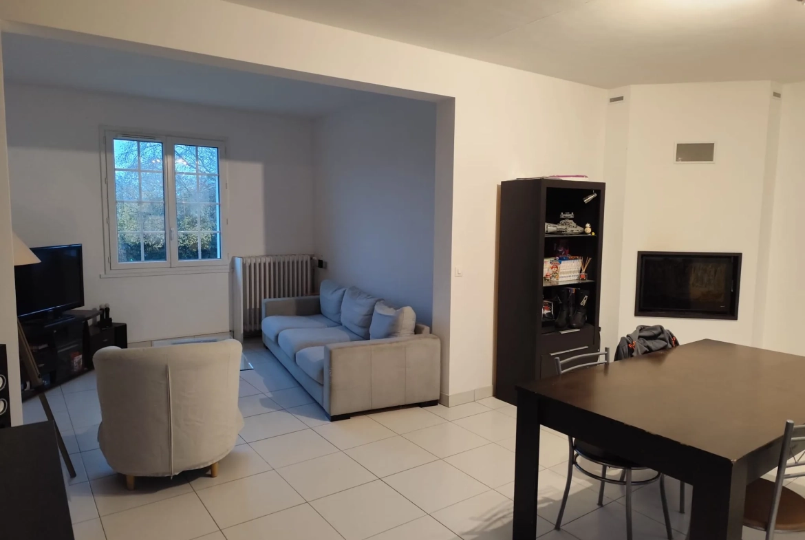 Maison spacieuse de 127m² à Courtomer avec sous-sol et terrain de 1000 m² 