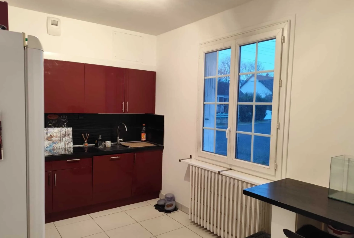 Maison spacieuse de 127m² à Courtomer avec sous-sol et terrain de 1000 m² 