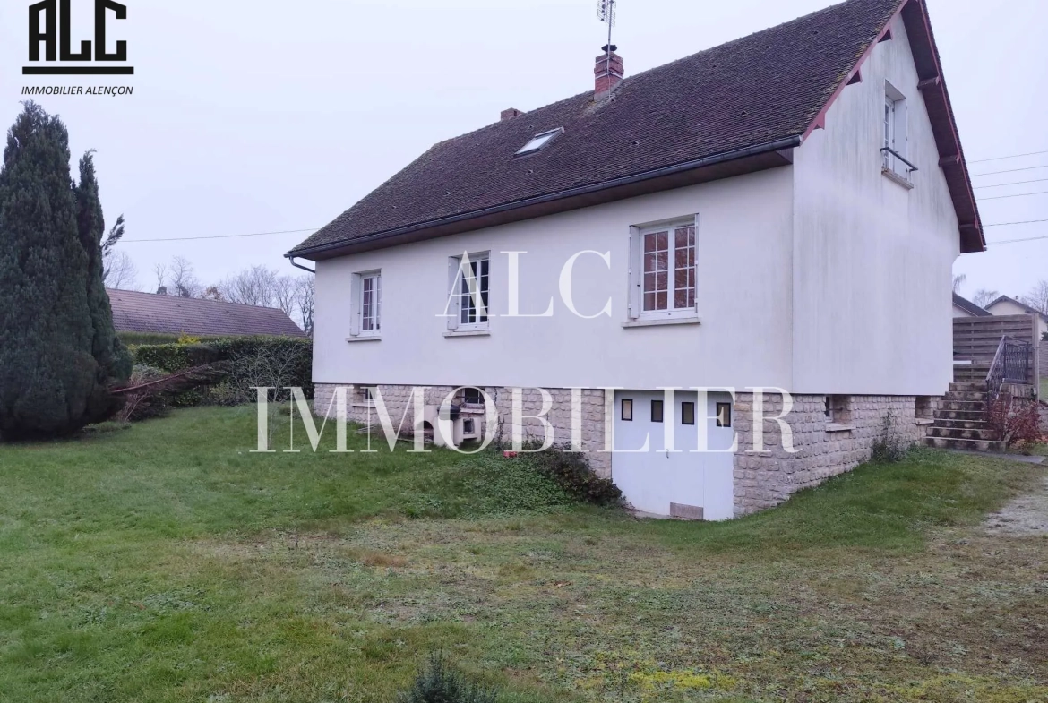 Maison spacieuse de 127m² à Courtomer avec sous-sol et terrain de 1000 m² 