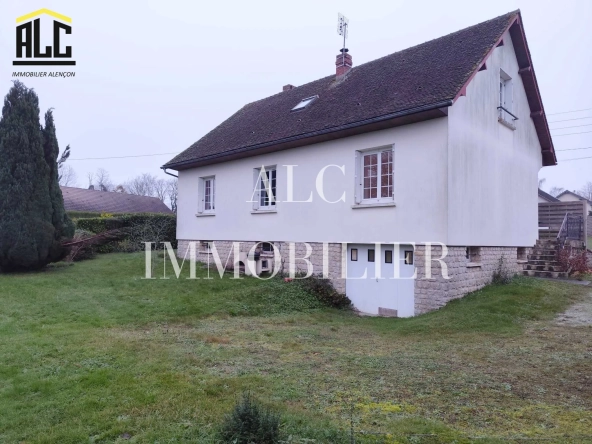 Maison spacieuse de 127m² à Courtomer avec sous-sol et terrain de 1000 m²