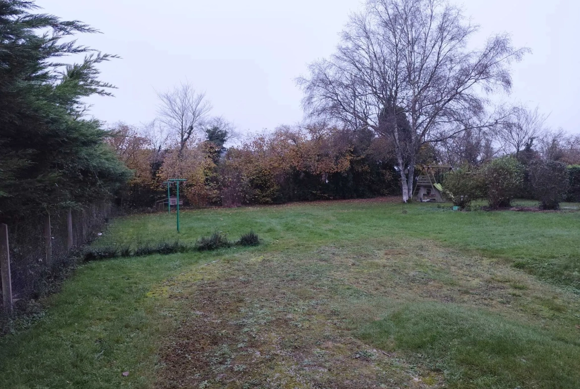 Maison spacieuse de 127m² à Courtomer avec sous-sol et terrain de 1000 m² 