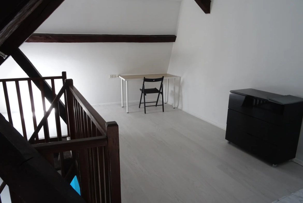 Appartement T2 lumineux de 50 m² à vendre à Arras, idéal pour achat résidentiel ou investissement 