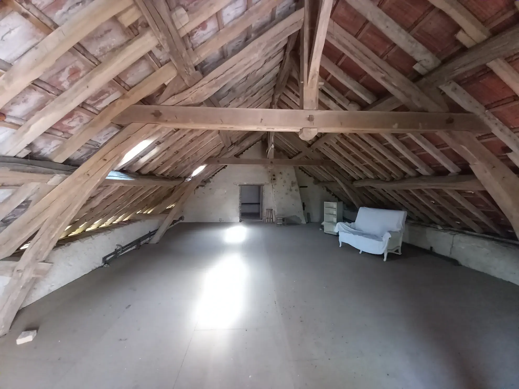 Charme maison de village avec potentiel de 2 chambres à La Chapelle aux Chasses 