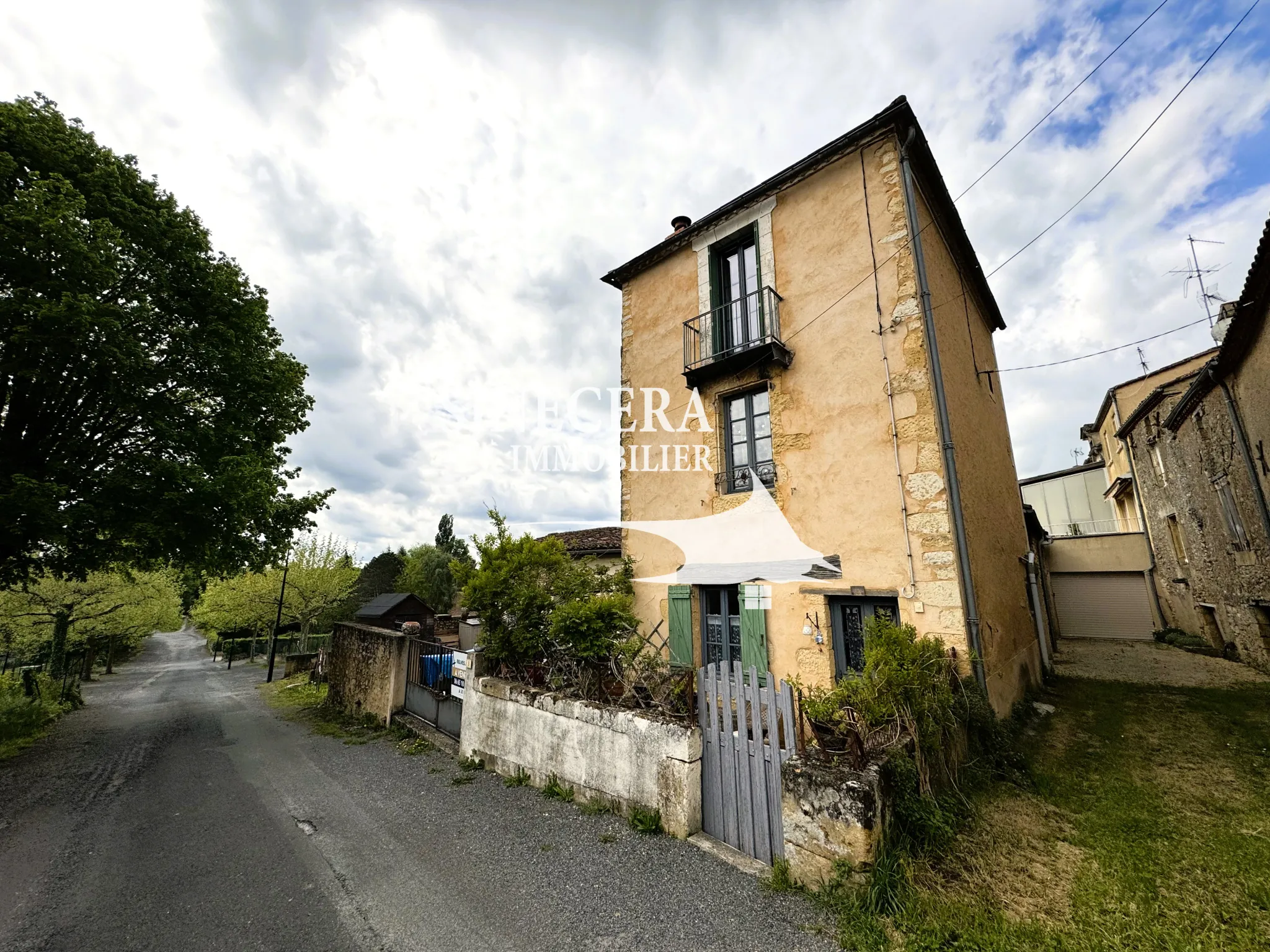 Charmante maison de ville de 100 m² à Belvès, village médiéval classé parmi les plus beaux de France 